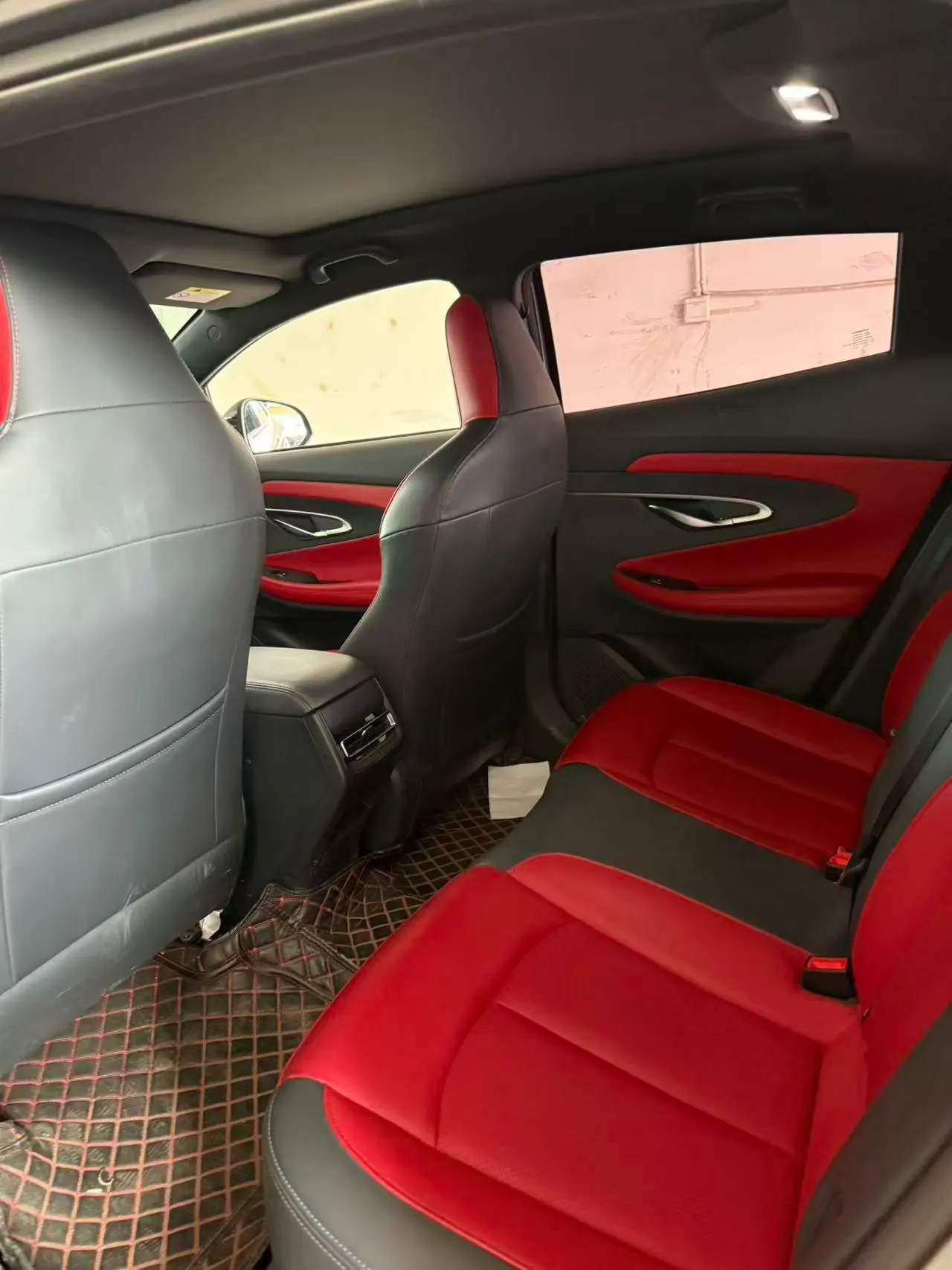 ChangAn 2021 UNI-T 1.5T Sports Flagship Automatic Gear 4