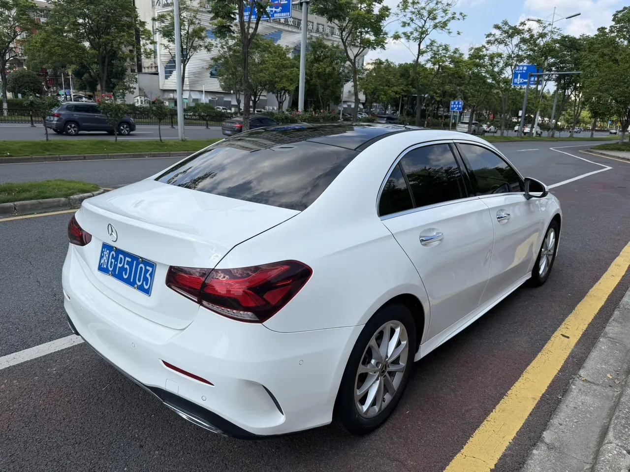 Mercedes Benz Class A 2021 A 200 L 1.3T Dynamic Automatic 6