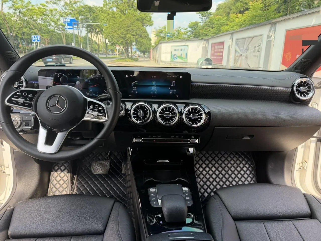 Mercedes Benz Class A 2021 A 200 L 1.3T Dynamic Automatic 8