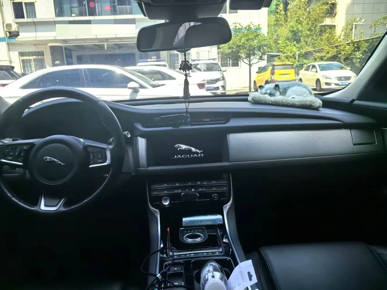 Jaguar 2020 XFL 2.0T P 10000.00g Drive Elite Automatic Gear 3