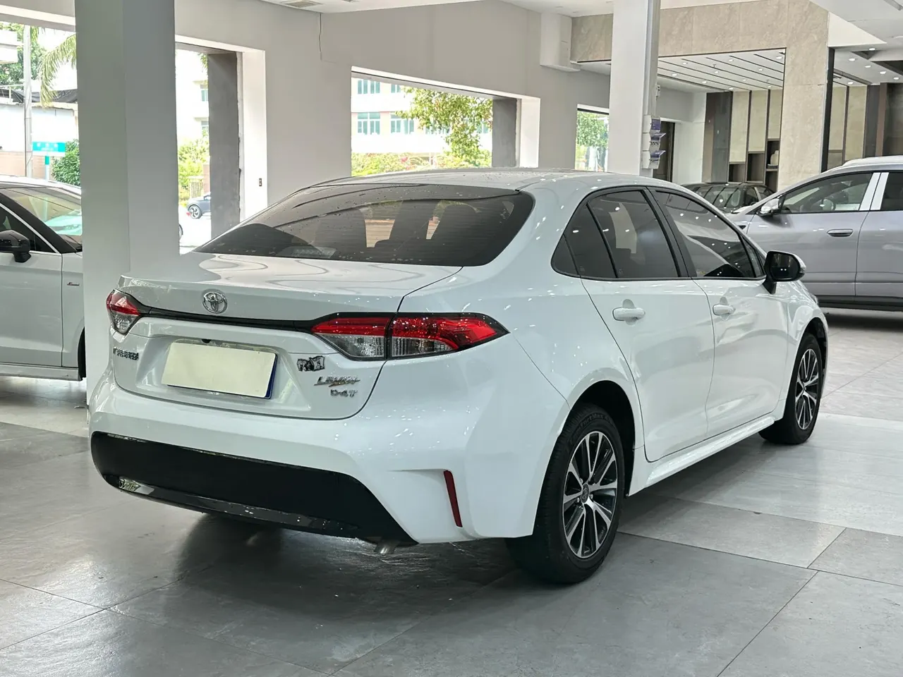 Toyota 2023 Lei Ling 1.2T Stepless 185T Deluxe Automatic Gear 3