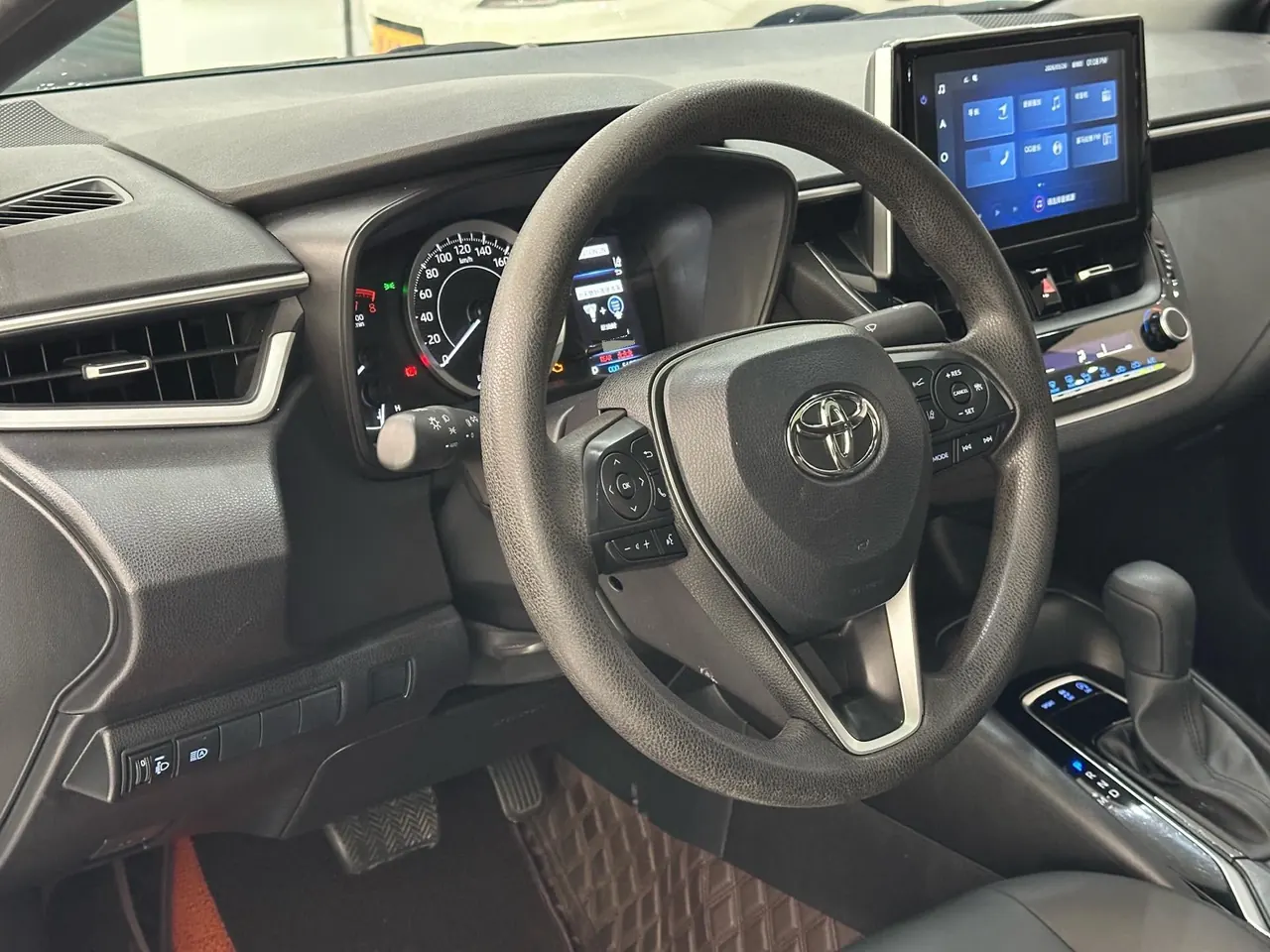 Toyota 2023 Lei Ling 1.2T Stepless 185T Deluxe Automatic Gear 4