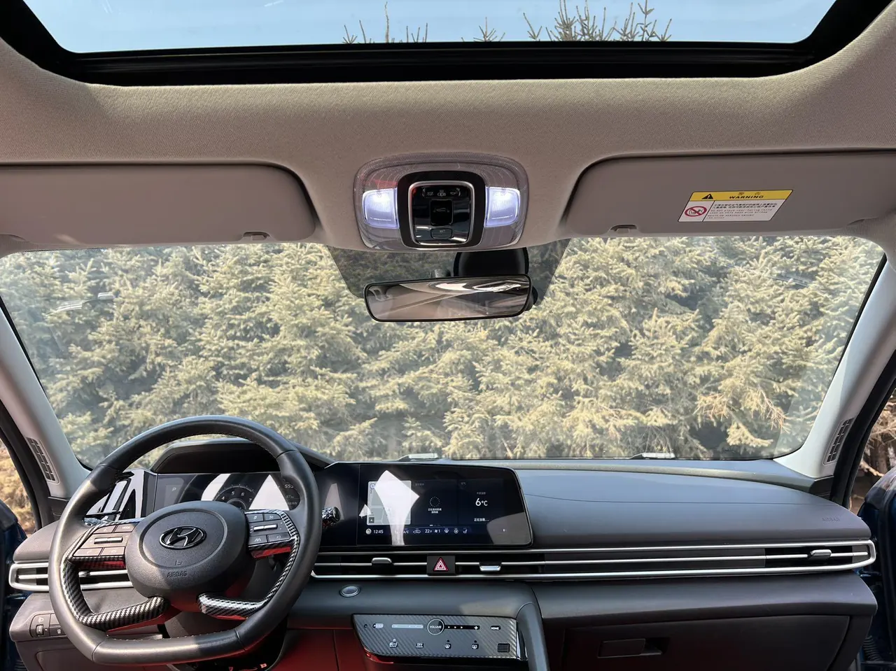 Hyundai 2022 Elantra -3-compartment 1.5 stepless LUX premium automatic gear 12