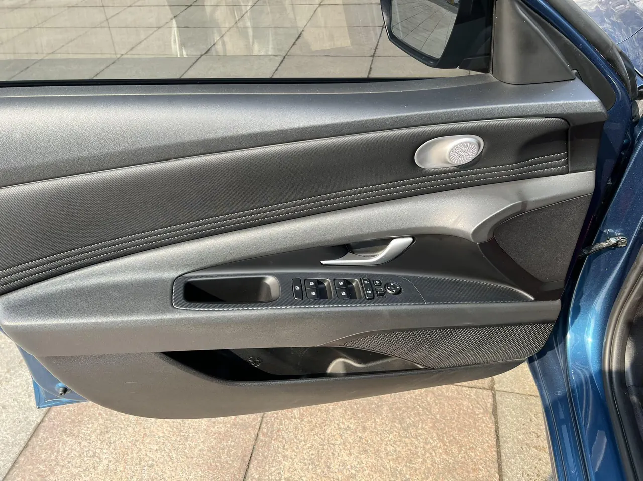Hyundai 2022 Elantra -3-compartment 1.5 stepless LUX premium automatic gear 14
