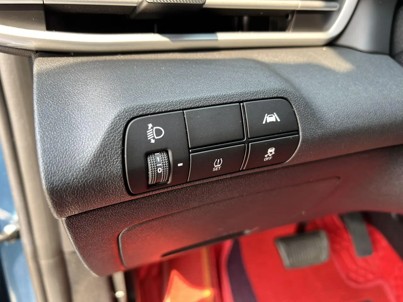 Hyundai 2022 Elantra -3-compartment 1.5 stepless LUX premium automatic gear 15