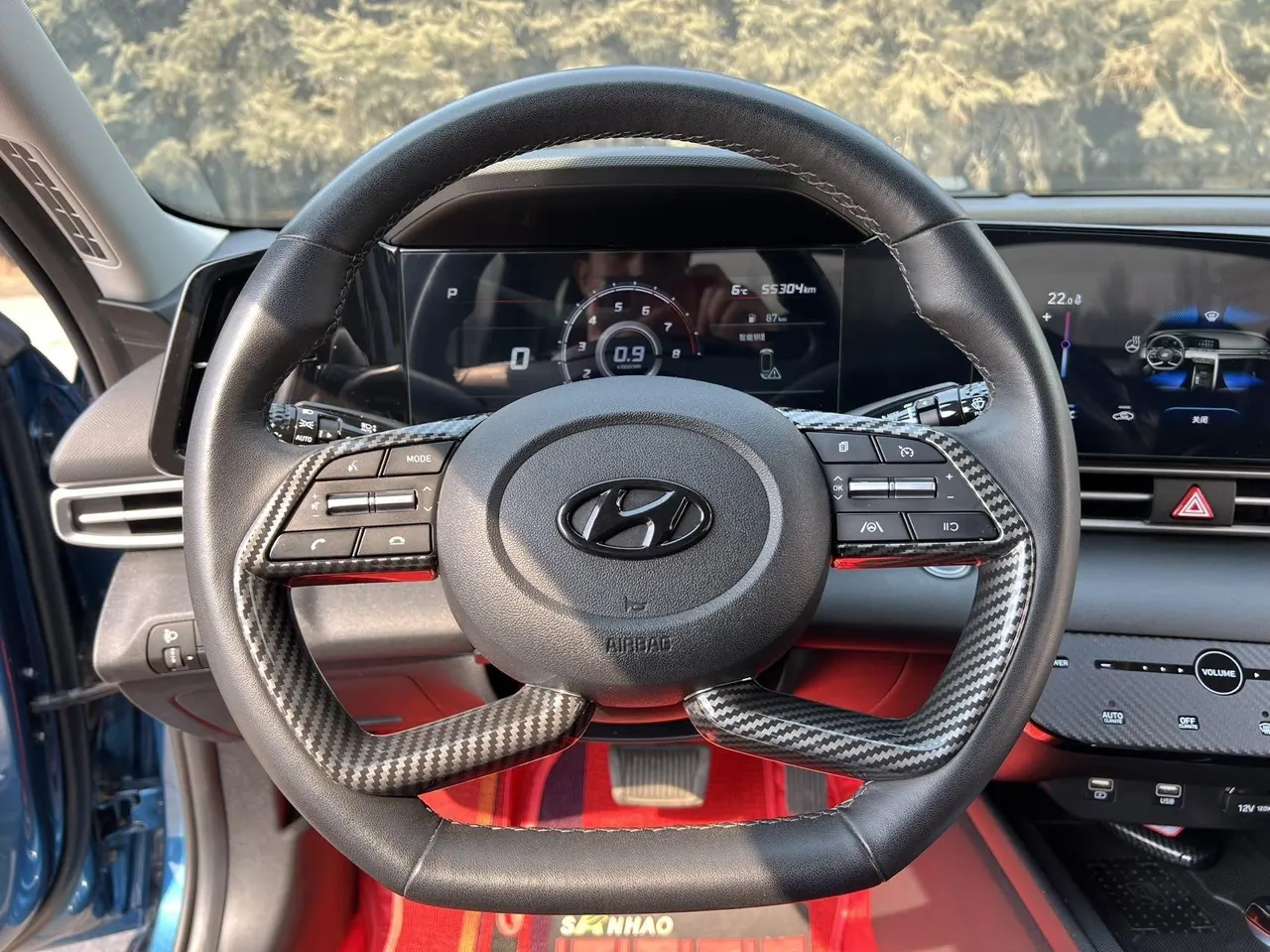 Hyundai 2022 Elantra -3-compartment 1.5 stepless LUX premium automatic gear 17