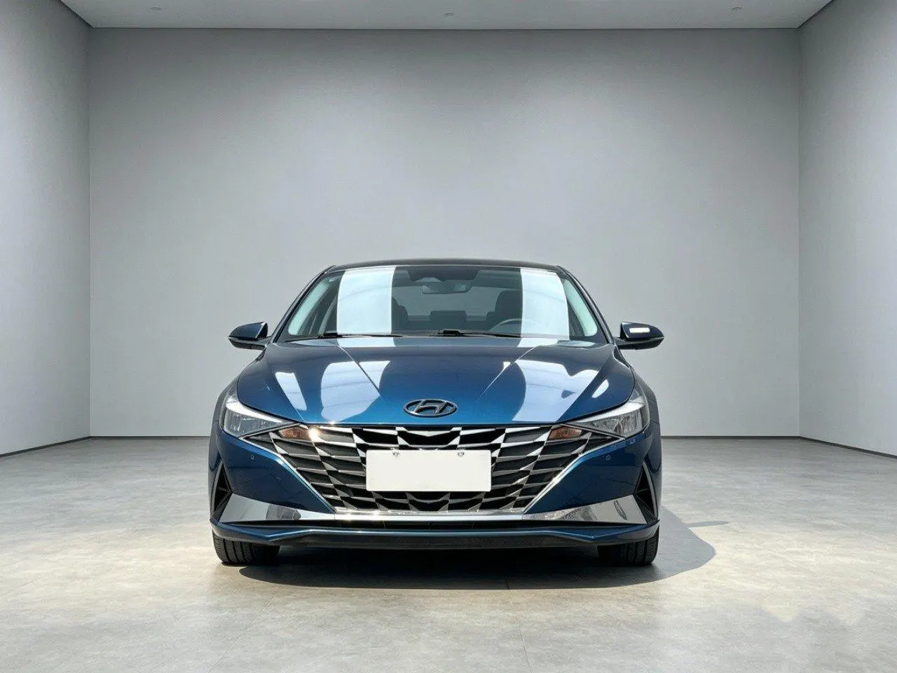 Hyundai 2022 Elantra -3-compartment 1.5 stepless LUX premium automatic gear 2