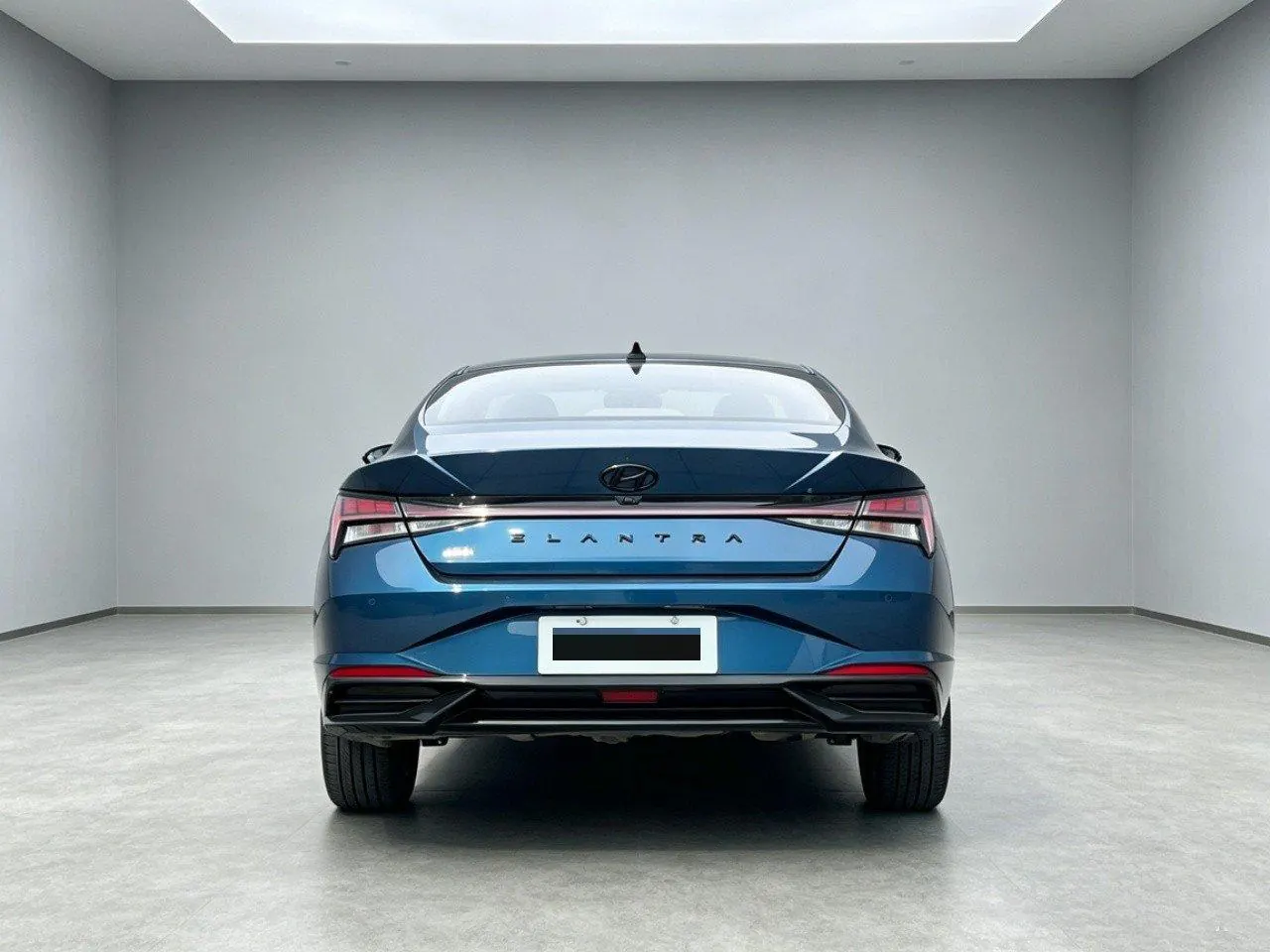 Hyundai 2022 Elantra -3-compartment 1.5 stepless LUX premium automatic gear 5