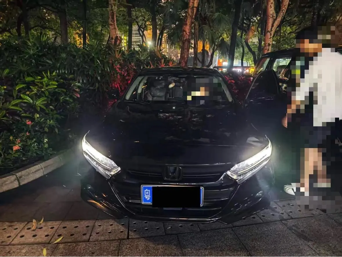 Honda 2022 10th Generation Accord 1.5T Stepless 260TURBO Magic Night Premium Edition Automatic Gear 5