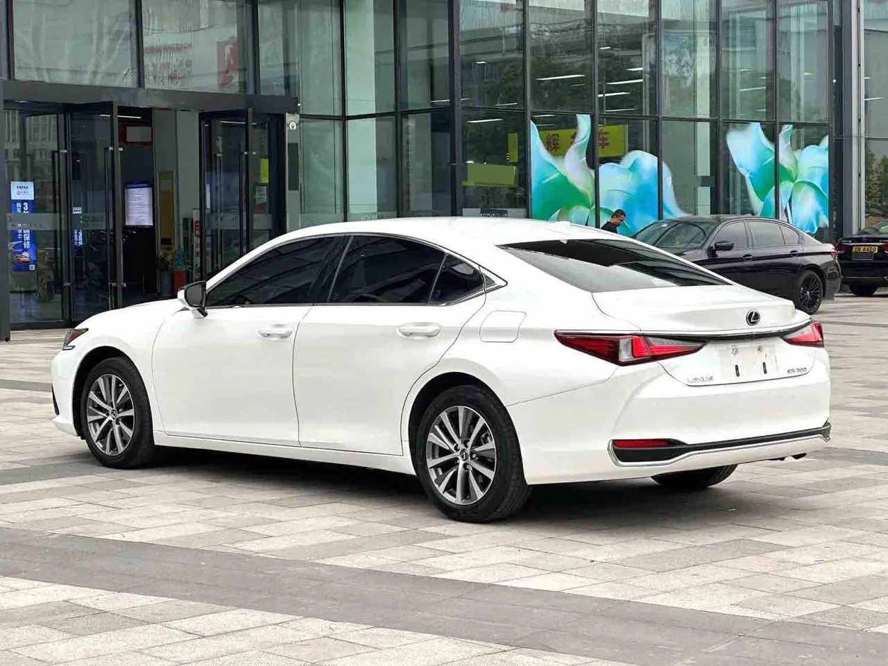 Lexus ES (Imported) 2020 ES200 2.0 Stepless Premium Edition Automatic Gear 6