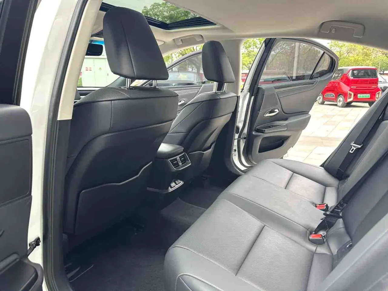 Lexus ES (Imported) 2020 ES200 2.0 Stepless Premium Edition Automatic Gear 8