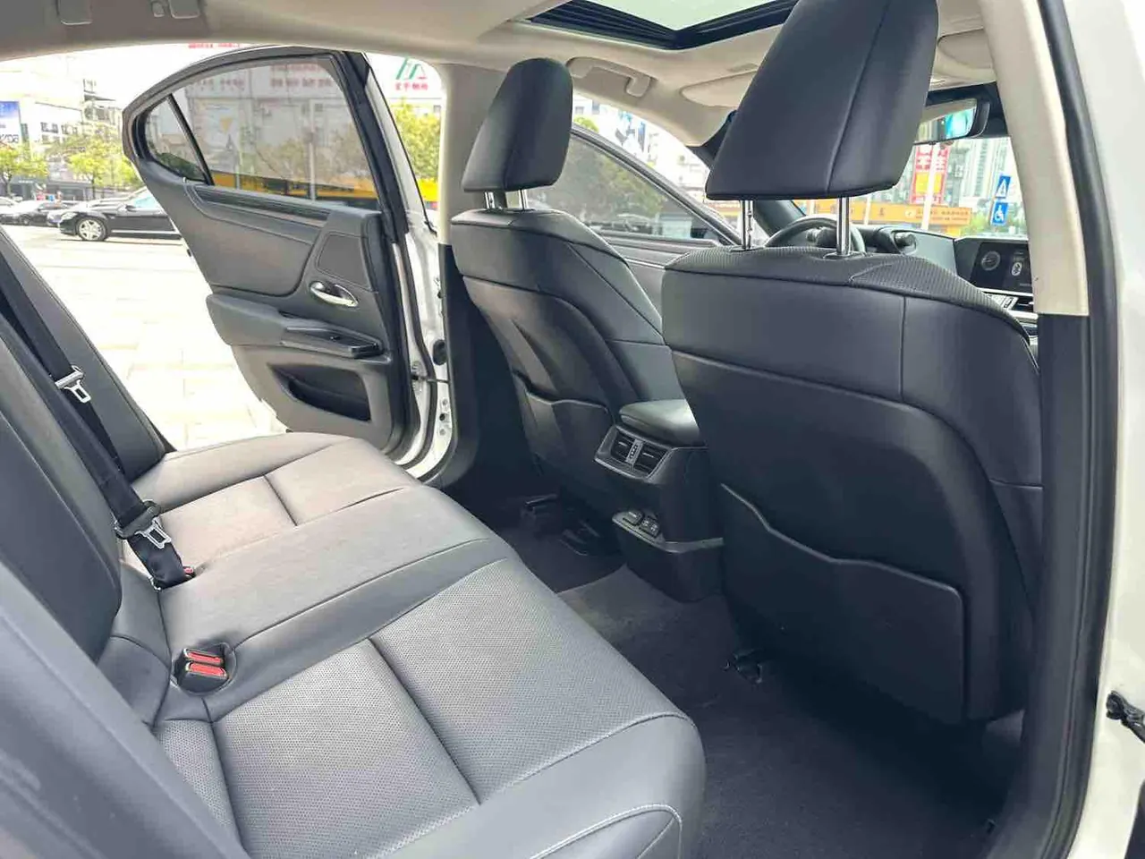 Lexus ES (Imported) 2020 ES200 2.0 Stepless Premium Edition Automatic Gear 9
