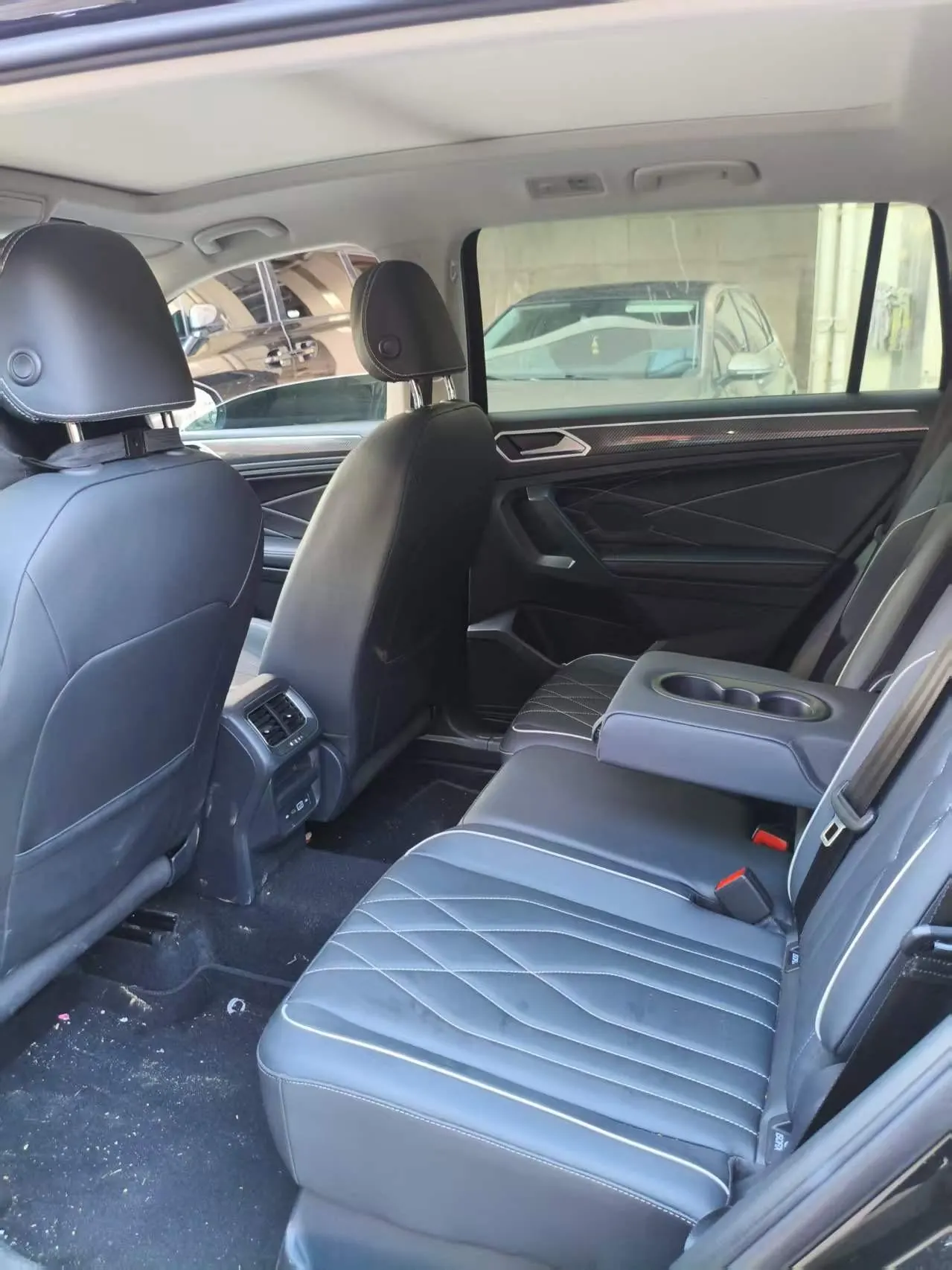 Volkswagen 2024 Tiguan L R-Line 2.0TSI 330TSI Two‑wheel‑drive R‑Line Dragon Glory Edition Automatic 7
