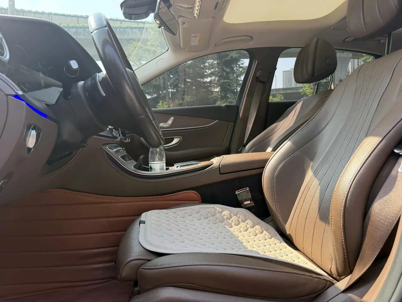 Mercedes Benz E Class 2021 E 260 L 2.0T (changed) automatic gear 3