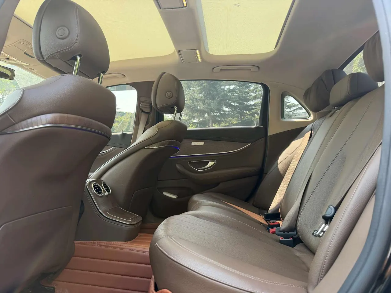 Mercedes Benz E Class 2021 E 260 L 2.0T (changed) automatic gear 5