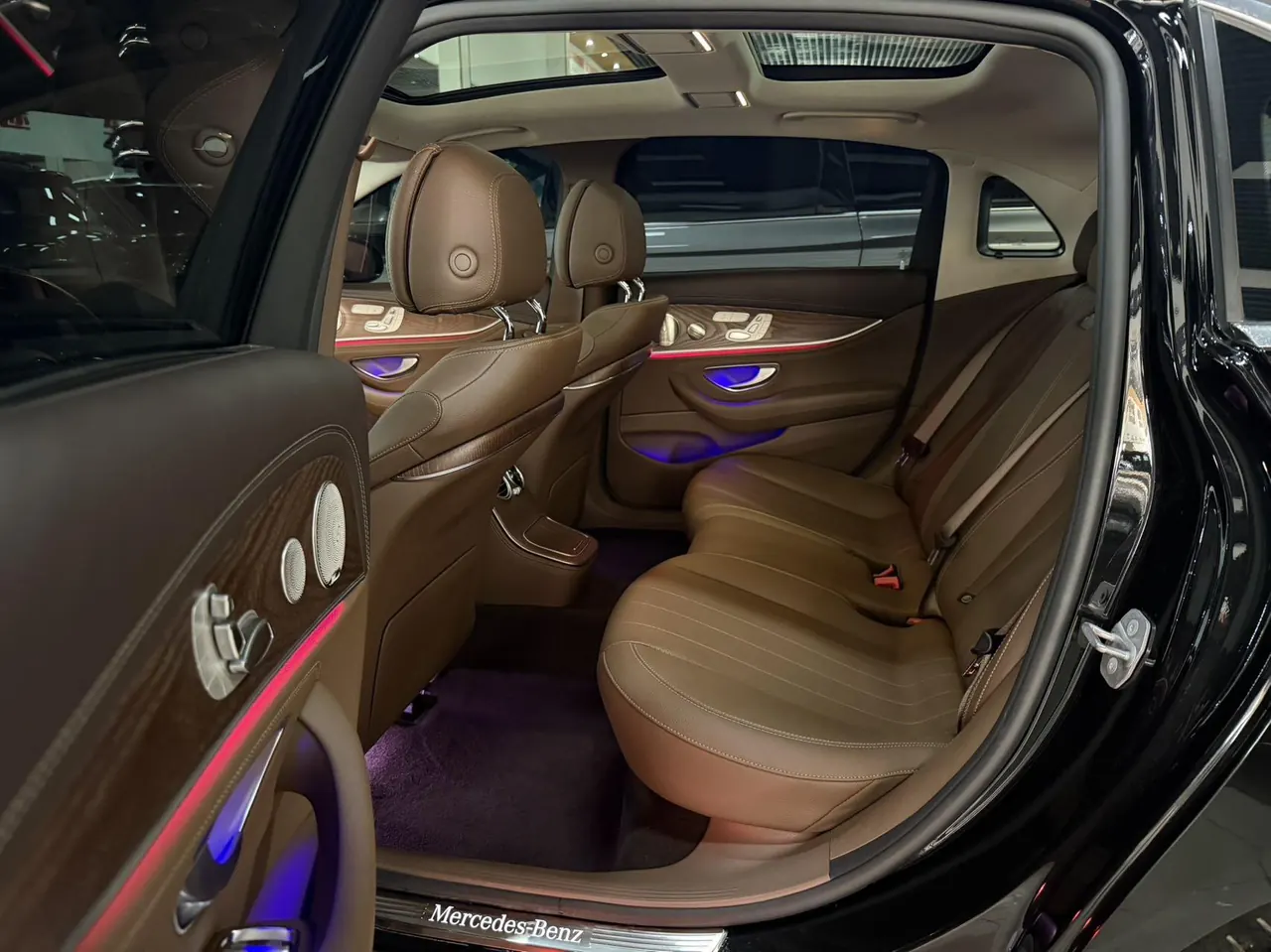 Mercedes Benz E Class 2023 E 300 L 2.0T Luxury Automatic Gear 4