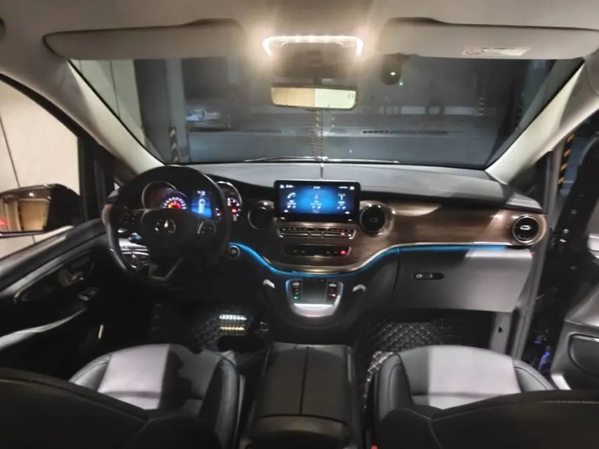 Mercedes Benz V 2022V 260 L 2.0T Premium Edition Automatic Gear 8