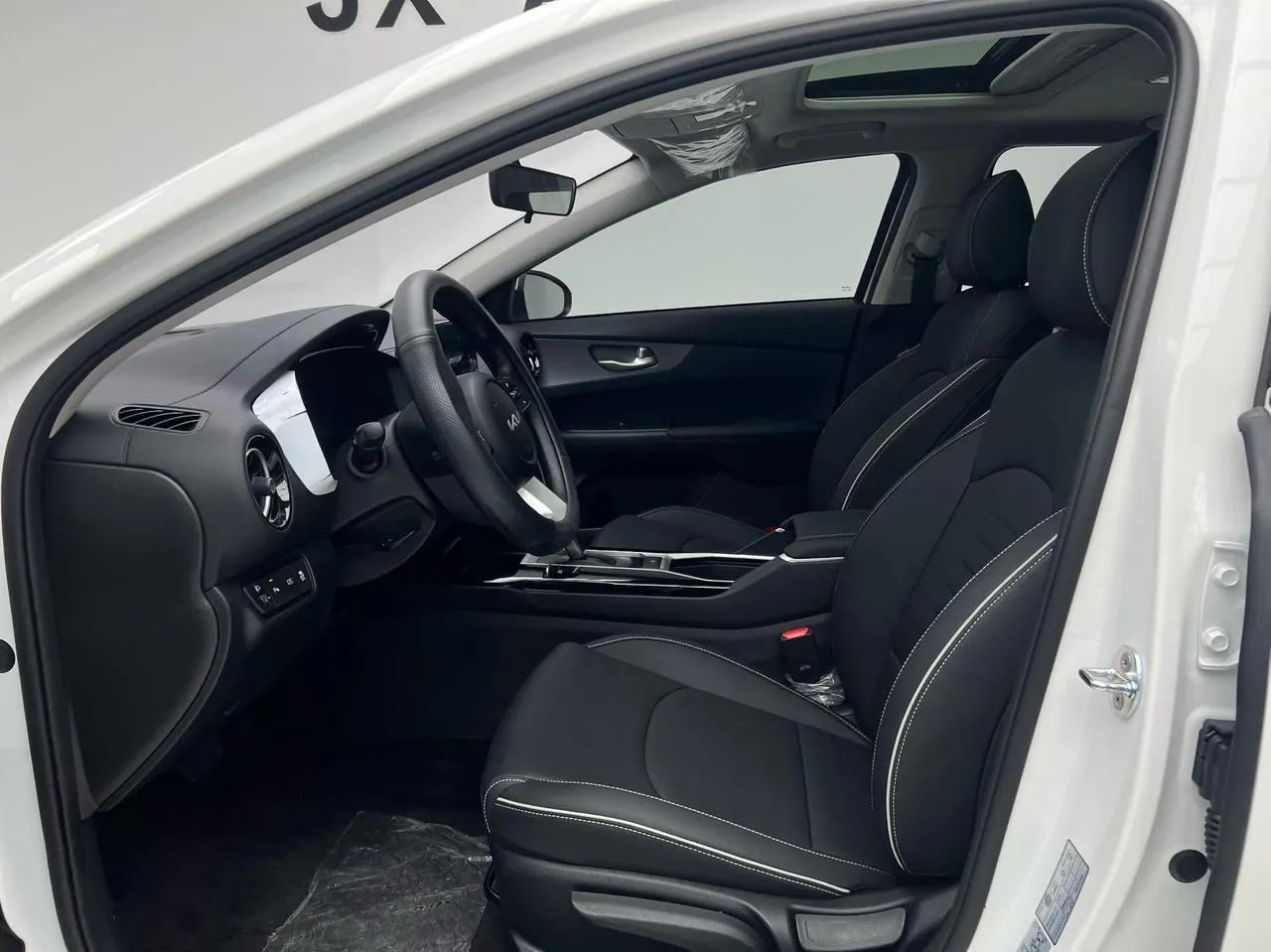 Kia 2024 K3 1.5 Stepless Comfort Premium Edition Automatic Gear 10