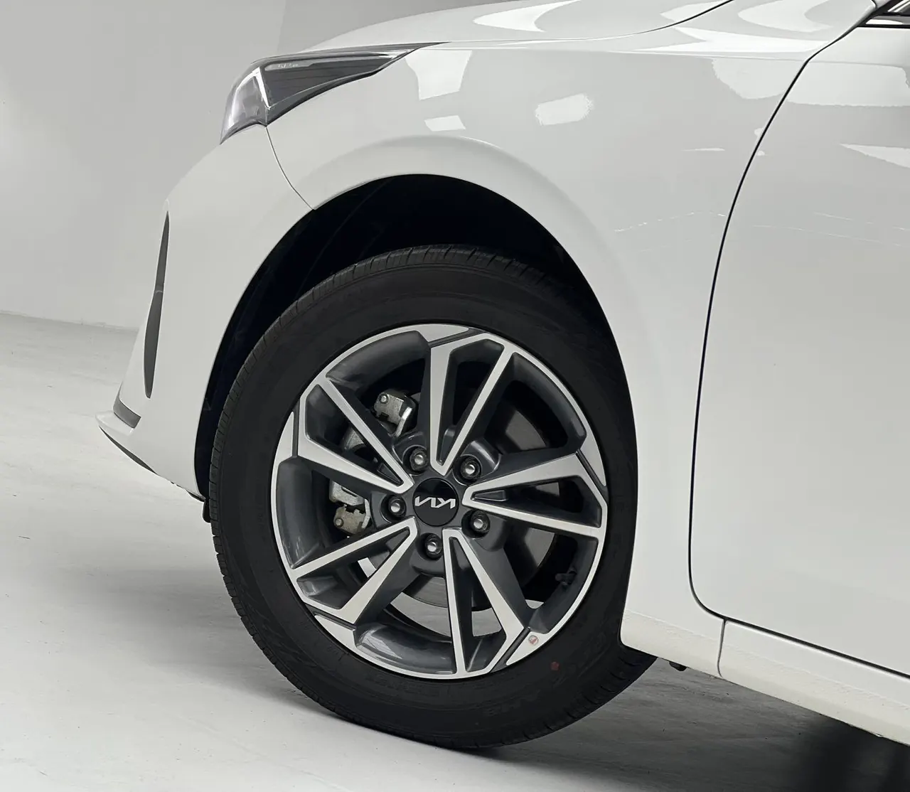 Kia 2024 K3 1.5 Stepless Comfort Premium Edition Automatic Gear 5