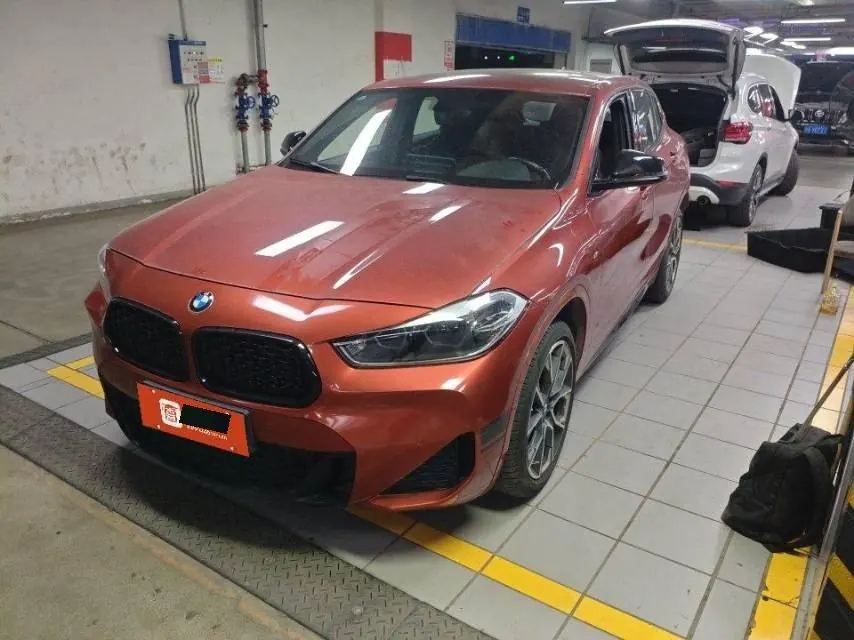 Open image lightbox: BMW 2022 X2 sDrive25i 2.0T Obsidian Night Edition Automatic Gear