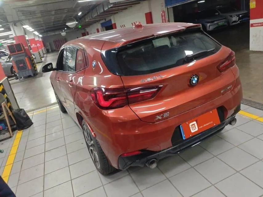 BMW 2022 X2 sDrive25i 2.0T Obsidian Night Edition Automatic Gear 4