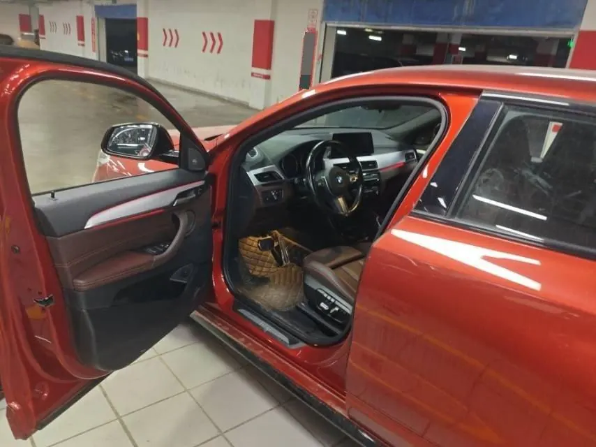 BMW 2022 X2 sDrive25i 2.0T Obsidian Night Edition Automatic Gear 5