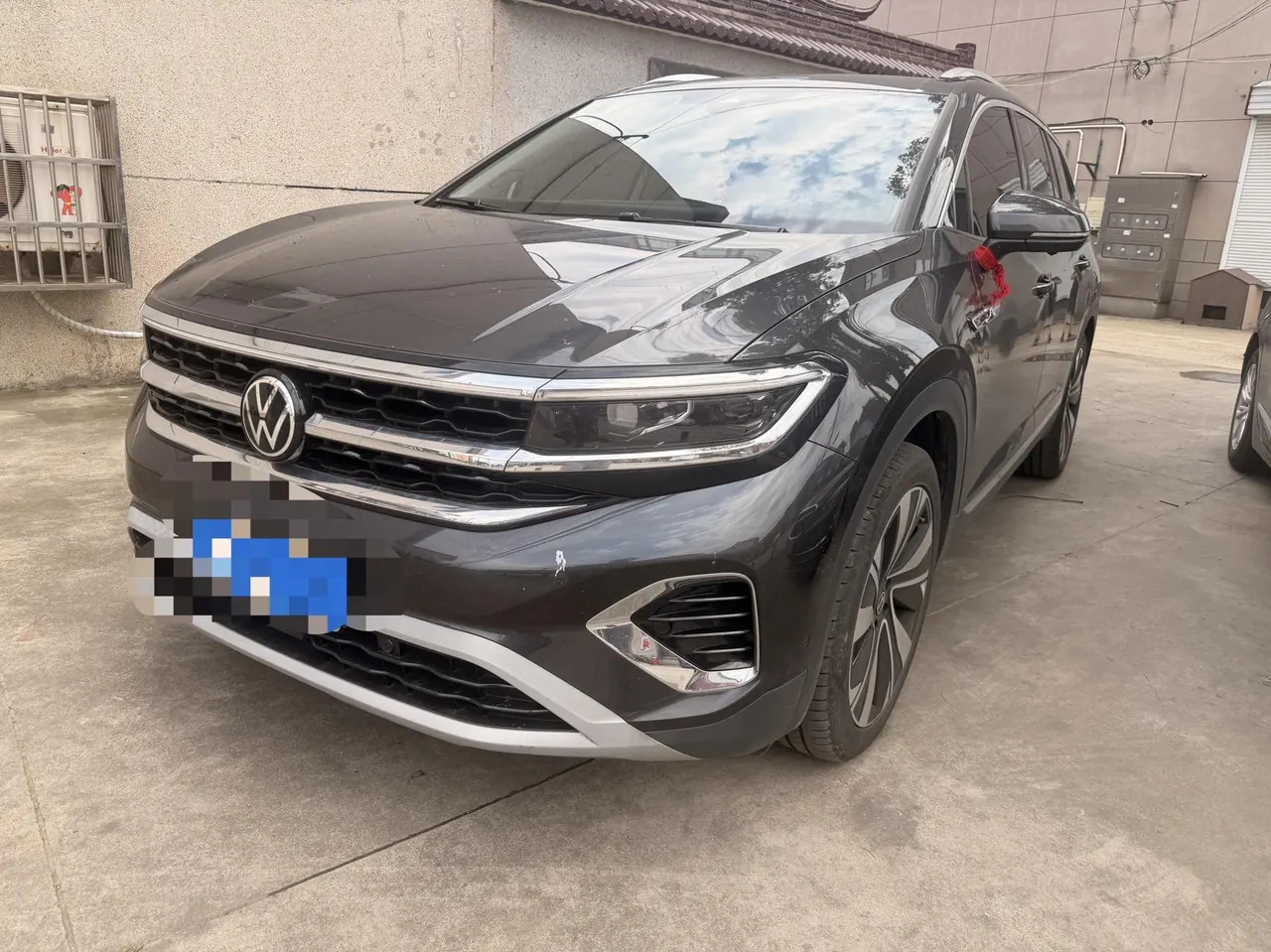 Open image lightbox: Volkswagen 2023 models of 2.0TSI 380TSI four-wheel drive luxury version of Pro automatic gear