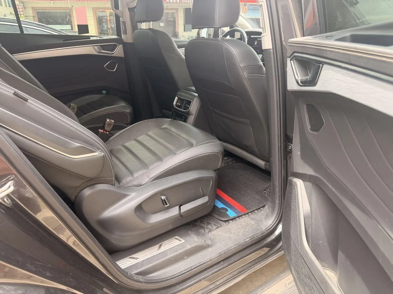 Volkswagen 2023 models of 2.0TSI 380TSI four-wheel drive luxury version of Pro automatic gear 5