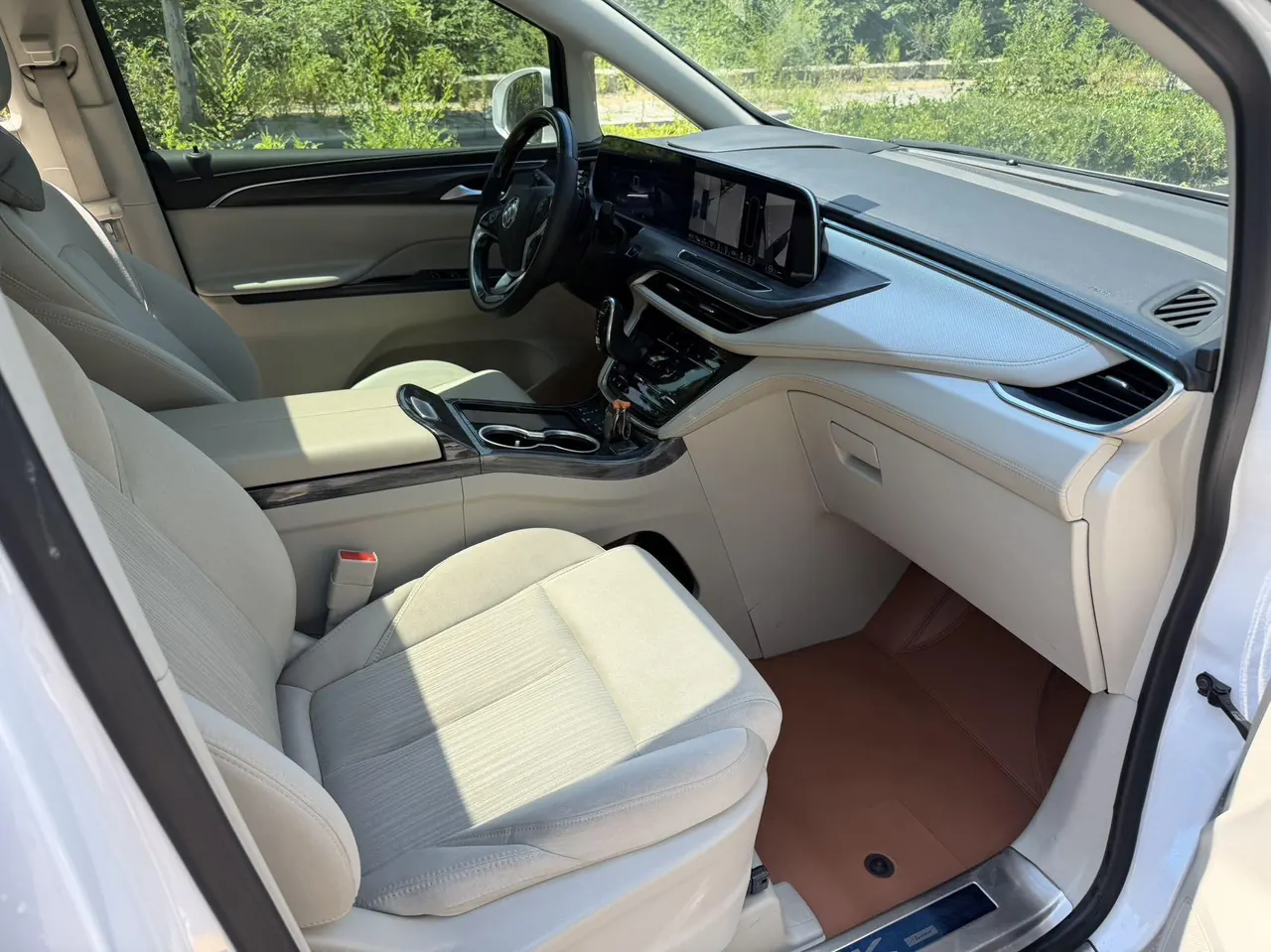 Buick 2023 GL8 ES Lu Zun 48V 2.0T 653T Comfortable Automatic Gear 15
