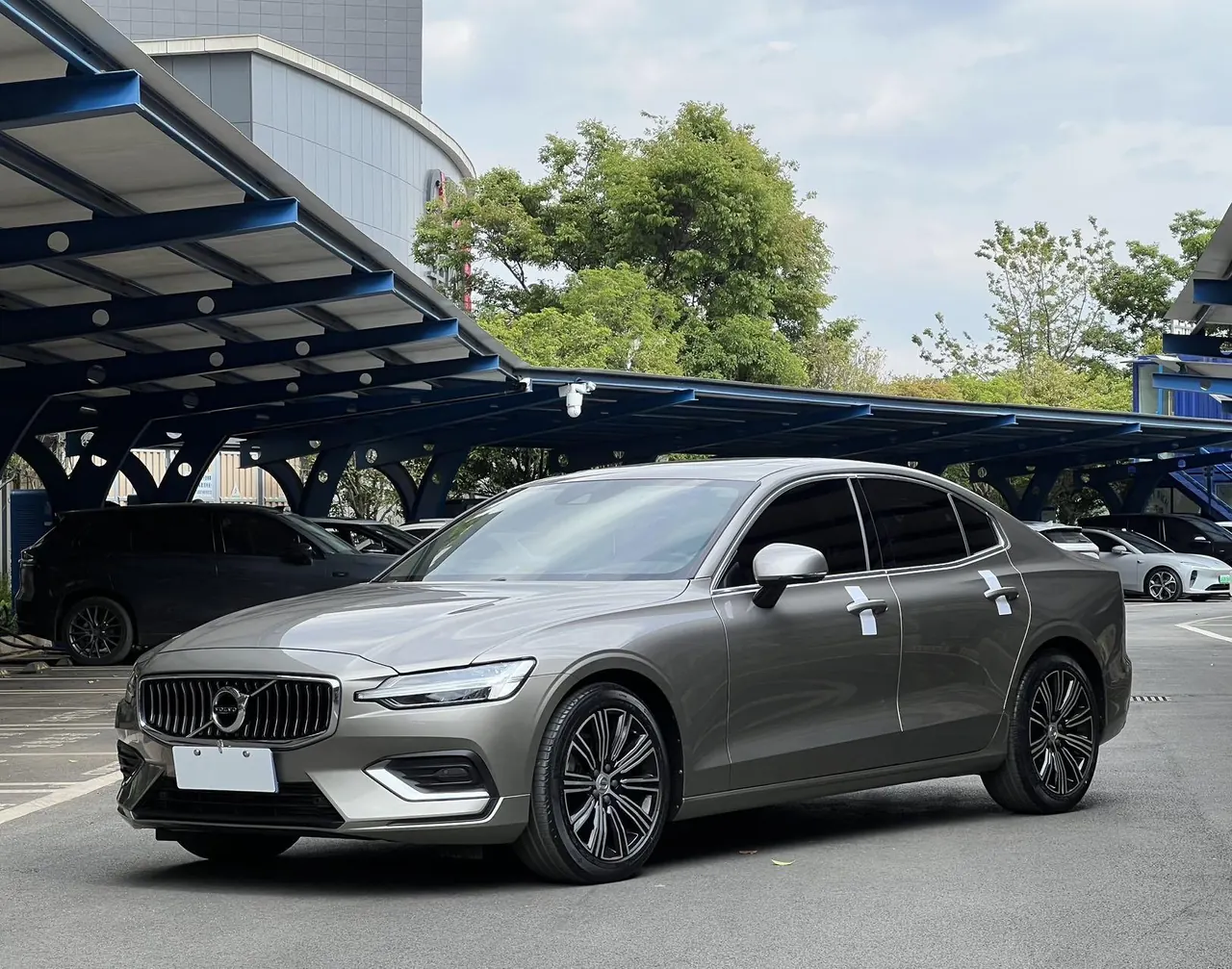 Volvo 2021 S60 2.0T T4 Zhiyuan Deluxe Edition Automatic Gear - View 1