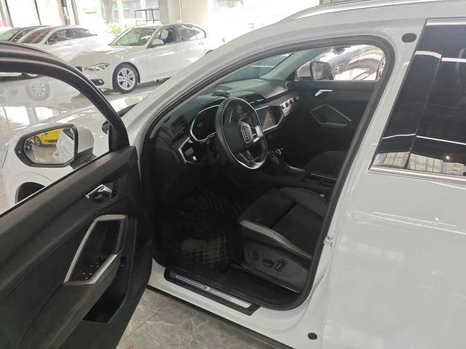 Audi 2022 Q3 1.4TFSI 35TFSI Fashion Elegant Automatic Gear 3
