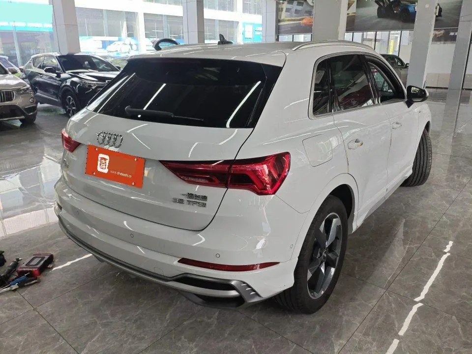 Audi 2022 Q3 1.4TFSI 35TFSI Fashion Elegant Automatic Gear 4