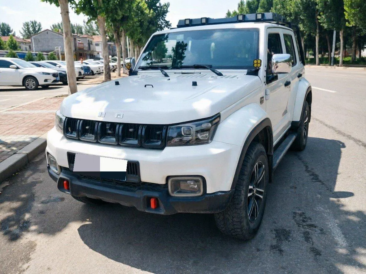 Beijing 2021 BJ40 2.0T four-wheel drive blade hero version chivalrous automatic gear - View 1