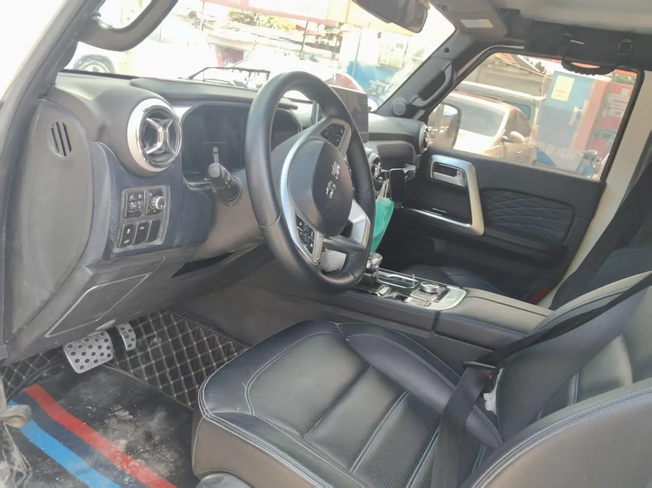 Beijing 2021 BJ40 2.0T four-wheel drive blade hero version chivalrous automatic gear 5