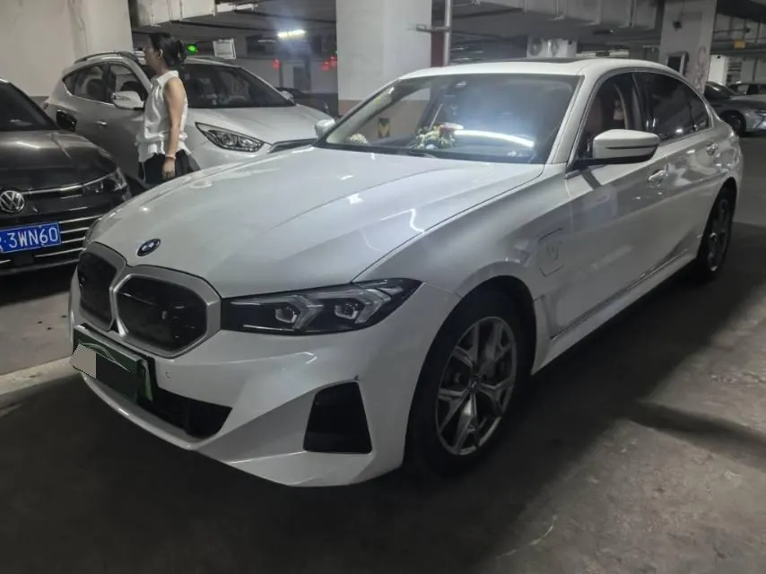 BMW 2022 i3 eDrive 35L automatic gear - View 1