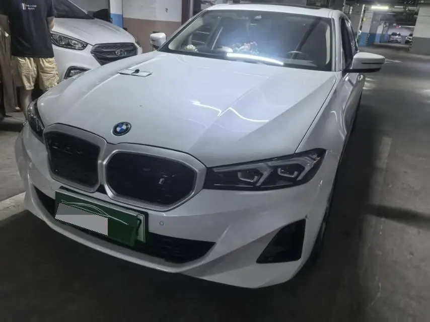 BMW 2022 i3 eDrive 35L automatic gear 5