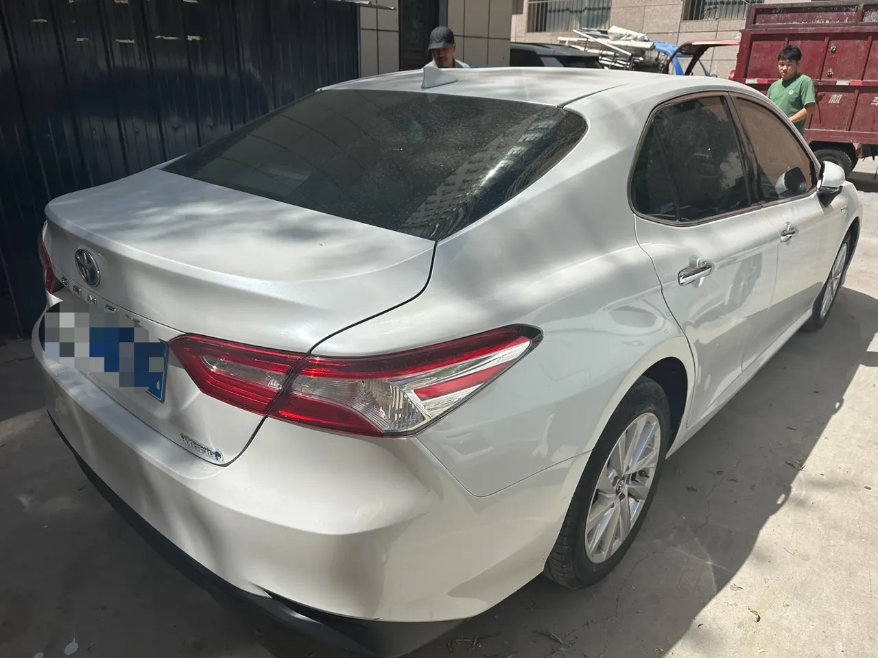 Toyota 2021 Camry Dual Engine 2.5HGVP Stepless Leading Edition Automatic Gear 2