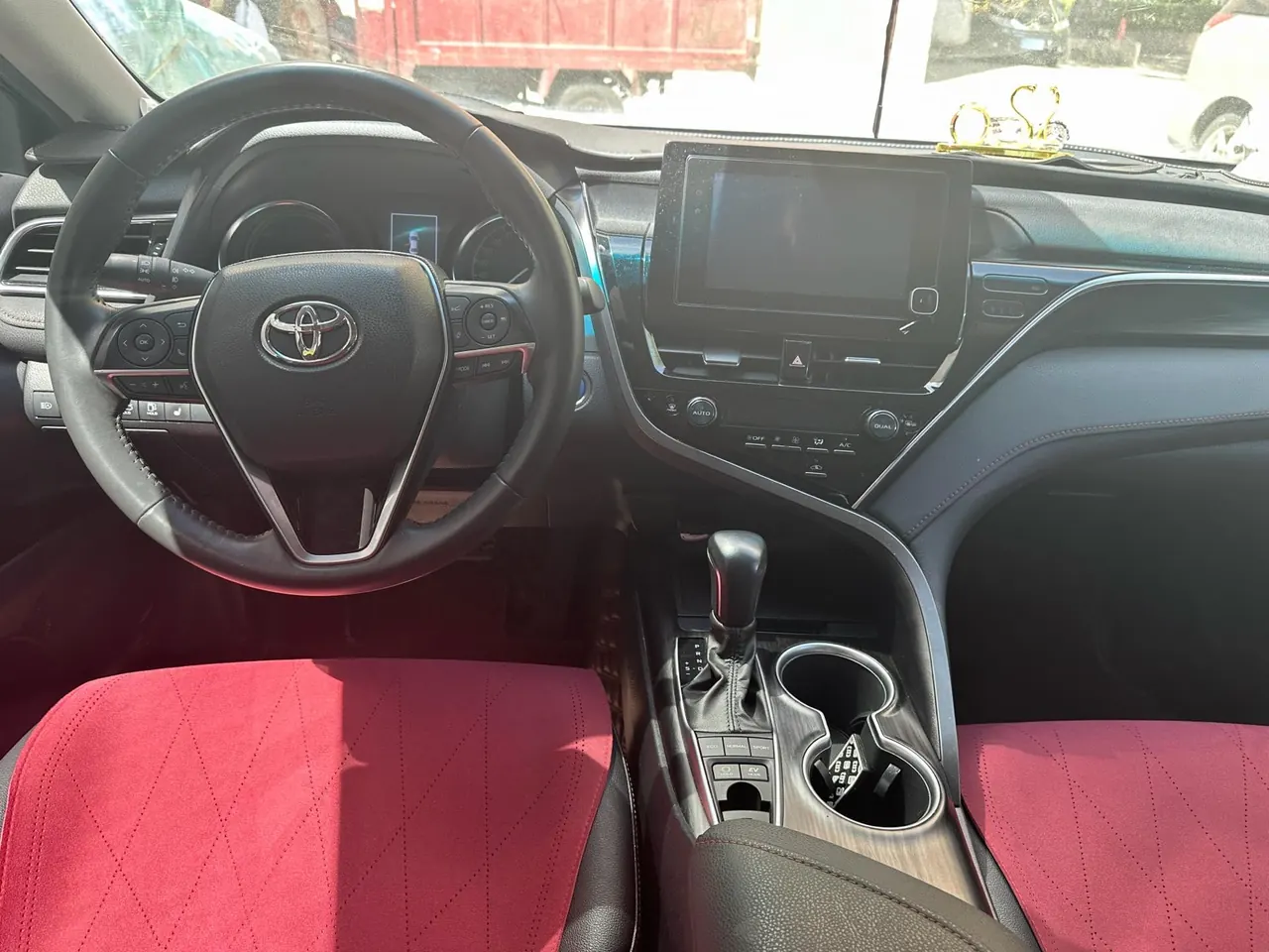 Toyota 2021 Camry Dual Engine 2.5HGVP Stepless Leading Edition Automatic Gear 5