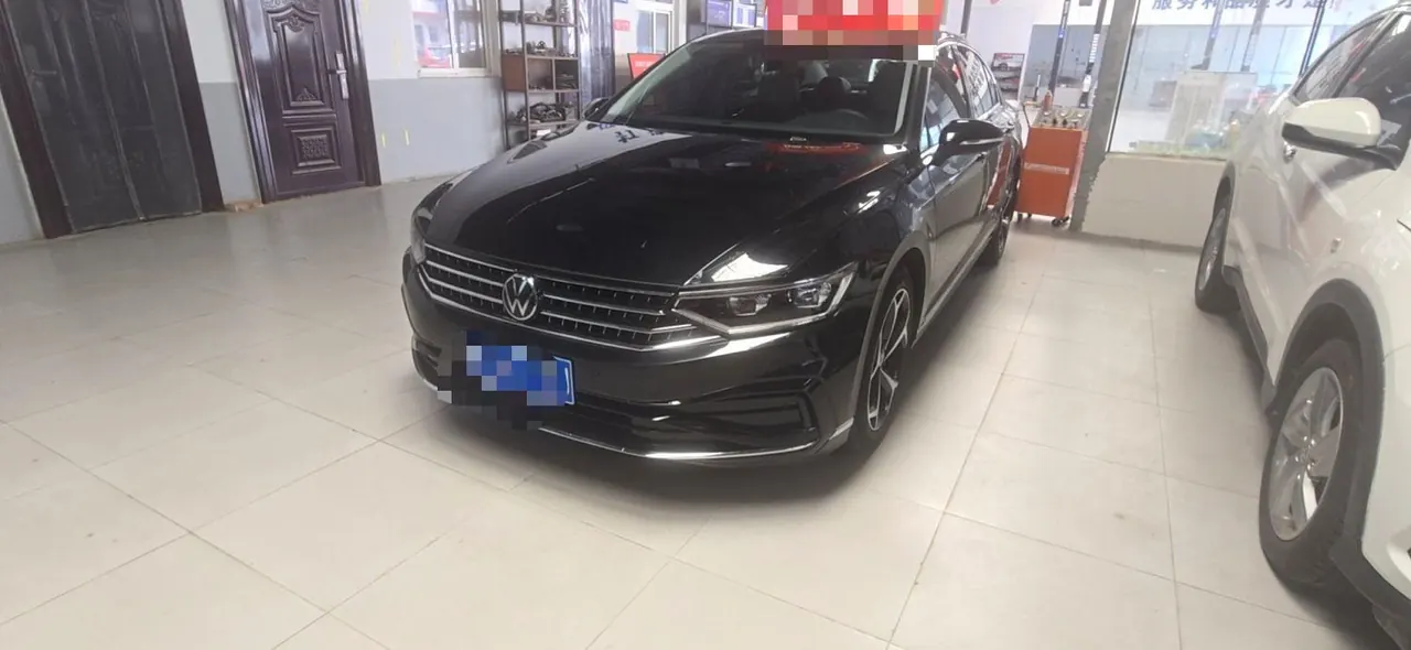Volkswagen 2026 Magotan 2.0TSI 380TSI 30 million selected luxury automatic gear - View 1