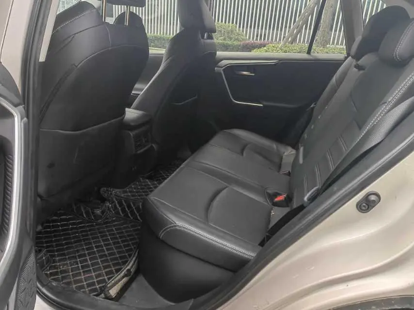 Toyota 2020 Weilanda Dual Engine 2.5 Stepless Two-Drive Premium Edition Automatic Gear 4