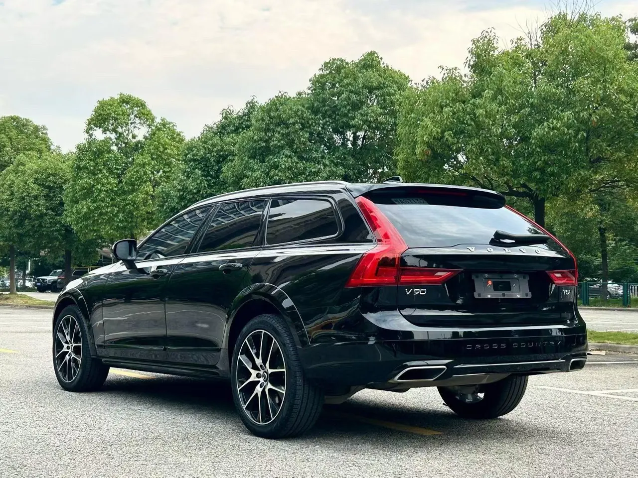 Volvo V90 (Imported) 2020 V90 Cross Country 2.0T T5 AWD Smart Edition (Modified) Automatic Gear 7