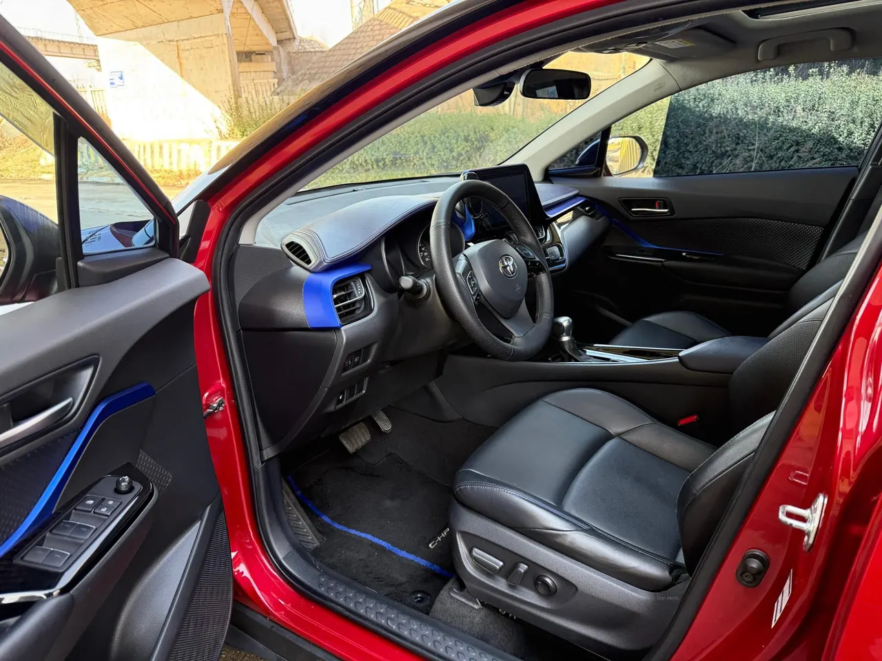 Toyota 2021 C- HR 2.0 Stepless Deluxe Edition Automatic Gear 2