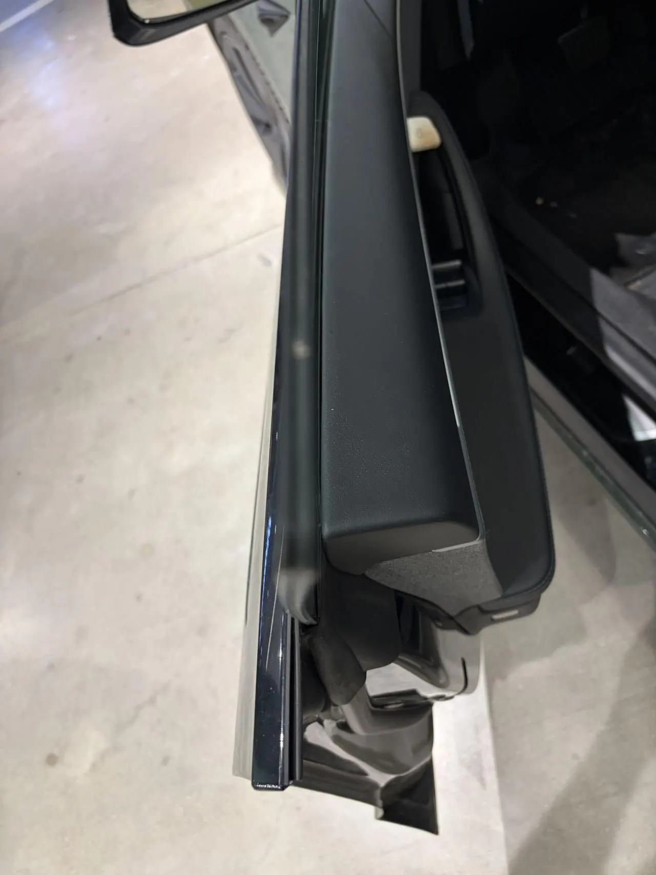 Tesla 2023 Model 3 Rejuvenation Edition Rear Wheel Drive Automatic Transmission 3