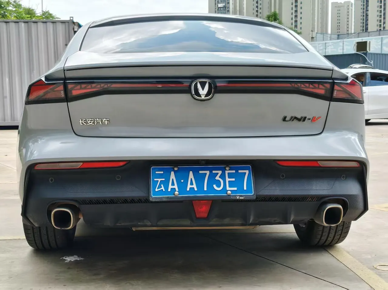 ChangAn 2022 UNI-V 1.5T honorable automatic gear 5
