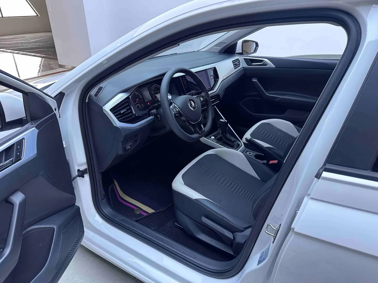 Volkswagen 2021 POLO Plus 1.5 Colorful Technology Edition Automatic Gear 3