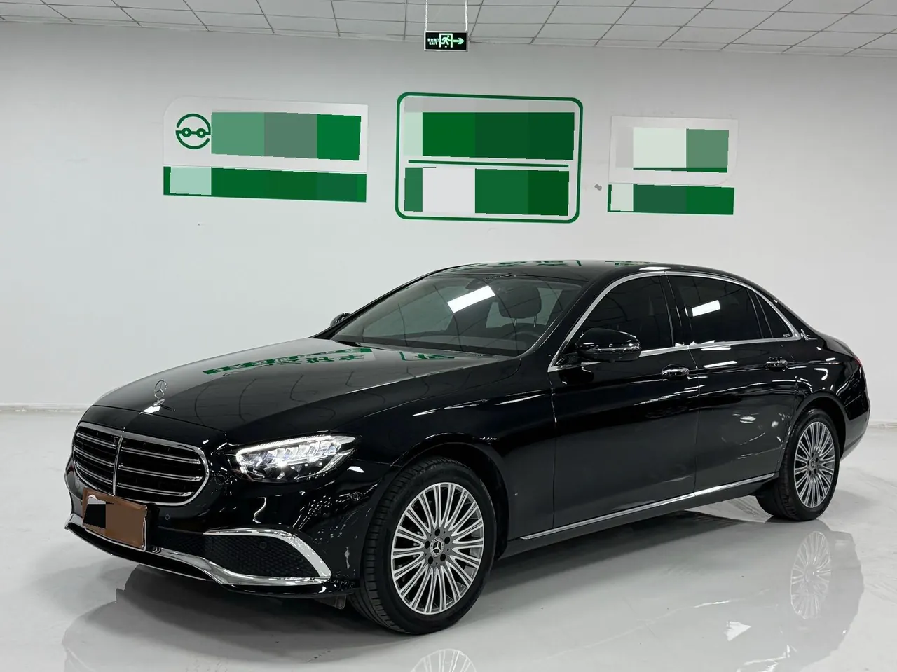 Mercedes Benz E Class 2022 E 300 L 2.0T Sports Fashion (Change 3) Automatic Gear - View 1