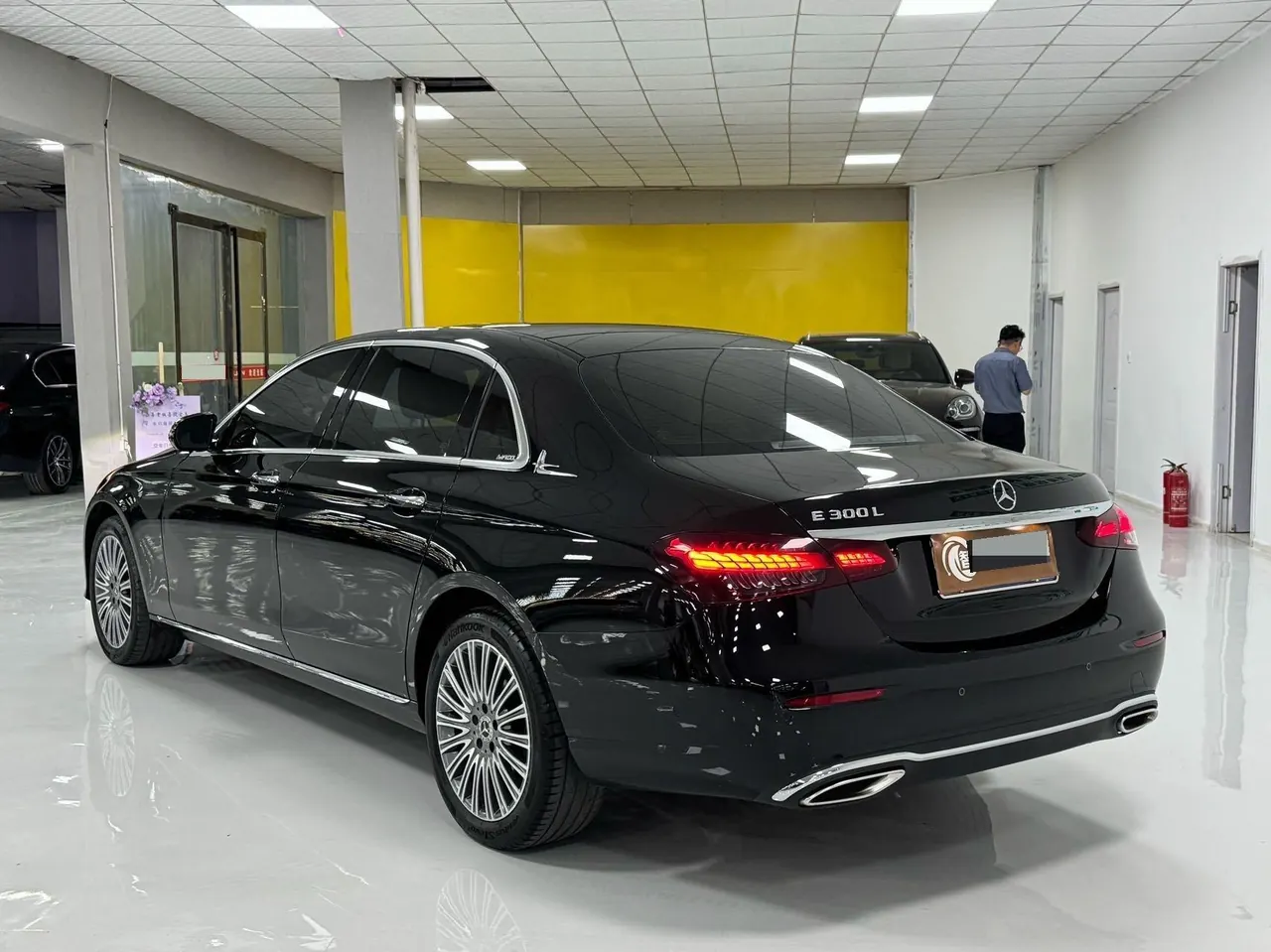 Mercedes Benz E Class 2022 E 300 L 2.0T Sports Fashion (Change 3) Automatic Gear 5