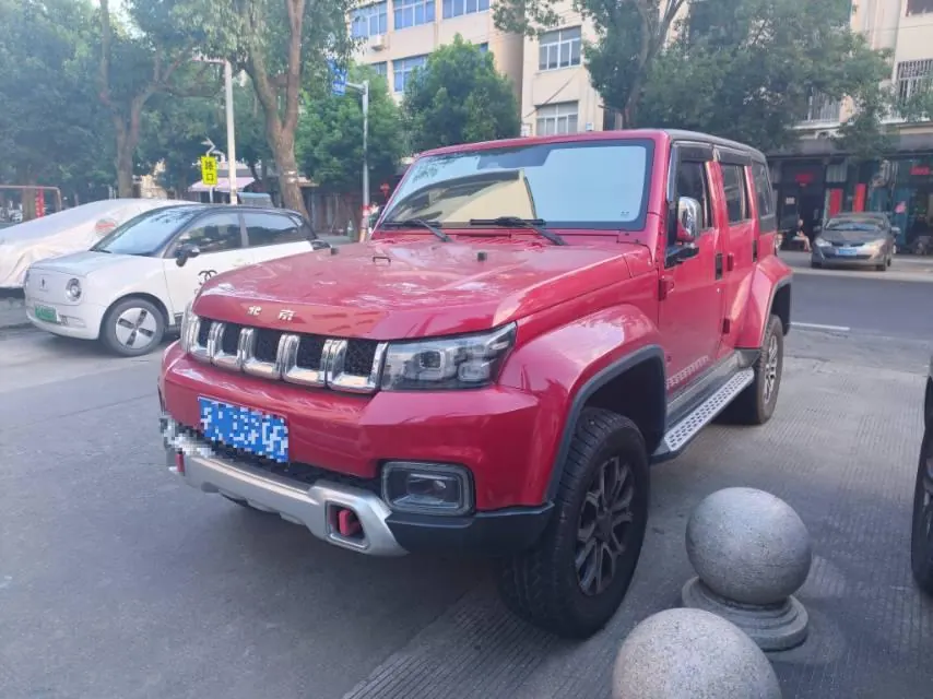 Beijing 2023 BJ40 2.0T 4-wheel drive city hunter version chivalrous automatic gear - View 1