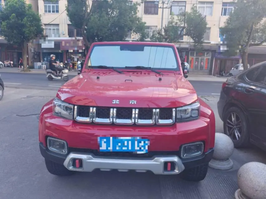 Beijing 2023 BJ40 2.0T 4-wheel drive city hunter version chivalrous automatic gear 2