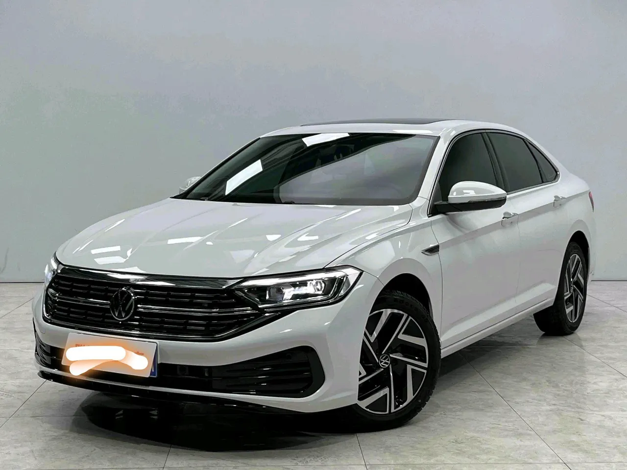 Volkswagen 2023 Sagitar 1.5TSI 300TSI Exceed Edition Automatic - View 1
